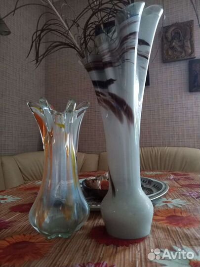 Ваза и бокалы для вина