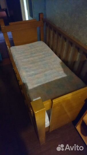 Детская кровать из массива дерева