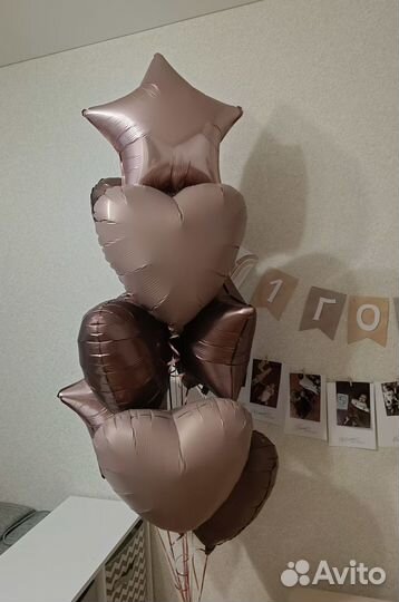 Фонтан из воздушных шаров и цифра 1