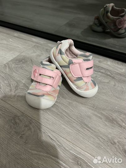 Кроссовки детские