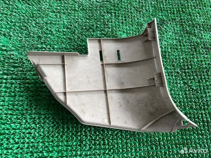 Обшивка стойки лев. Toyota Land cruiser, Lx470