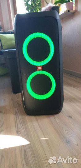 Портативная колонка JBL PartyBox 310 с микрофонами