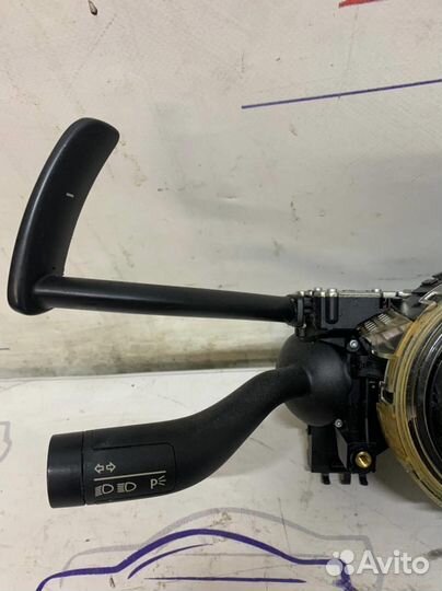 Переключатель подрулевой VW Touareg 2002-2010