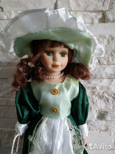 Кукла фарфоровая новая