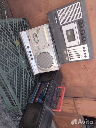 Бытовая электроника / музыкальные центры магнитолы
