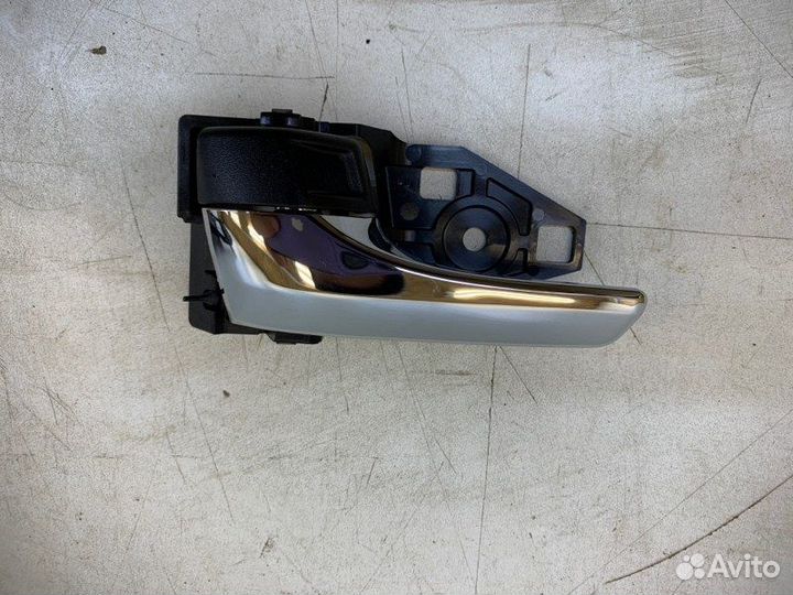 Ручка двери внутренняя передняя левая Toyota Rav4