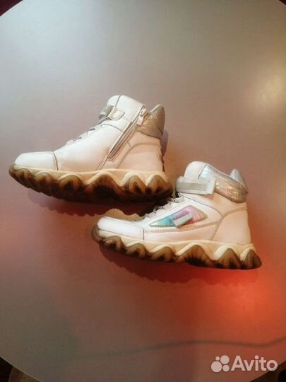 Кроссовки для девочки