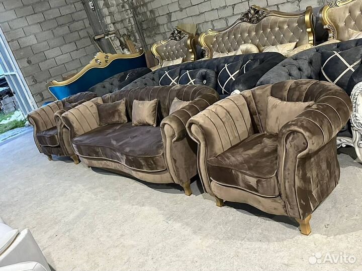 Диван с креслами
