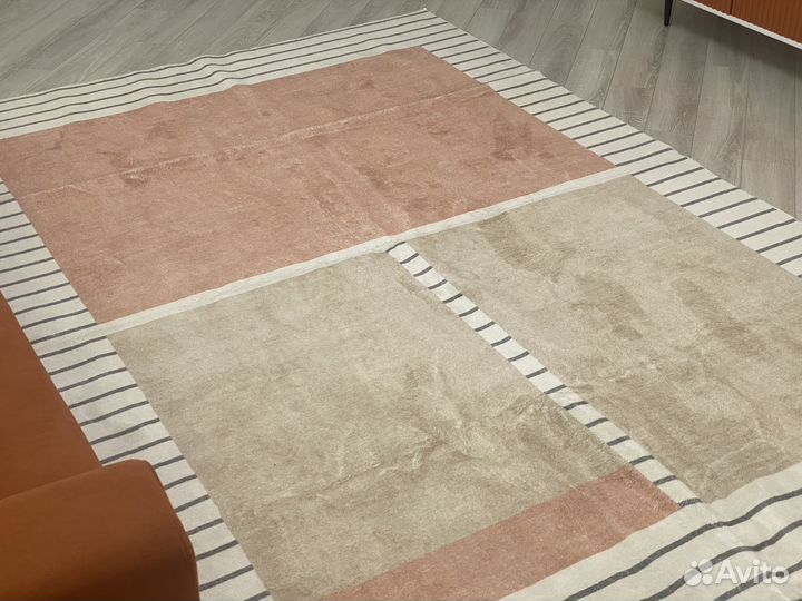 Ковер напольный