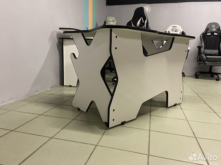 Геймерский стол игровой стол