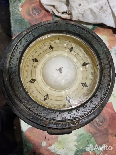 Гирокомпас судовой 1381