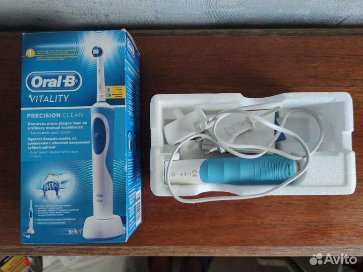 Электрическая зубная щётка Oral-b