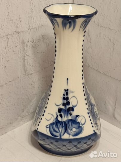 Ваза фарфор, Гжель. 16,5 см