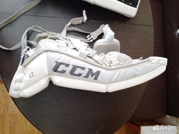 Вратарские щитки ccm детские