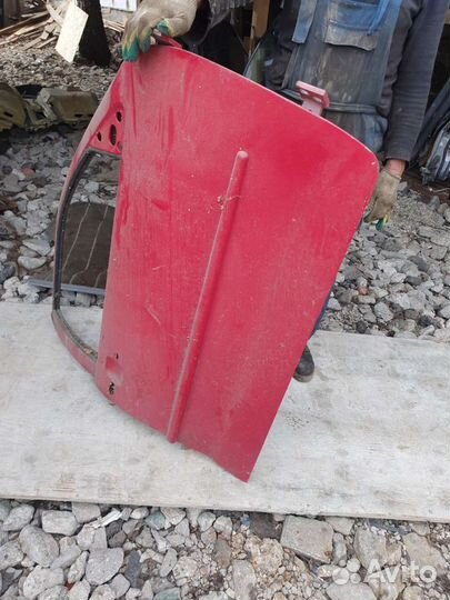 Дверь передняя правая на фольксваген поло