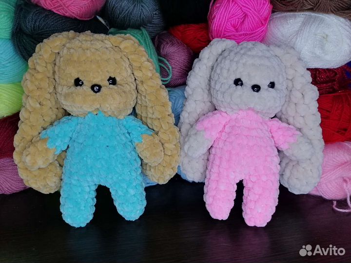 Плюшевые зайцы