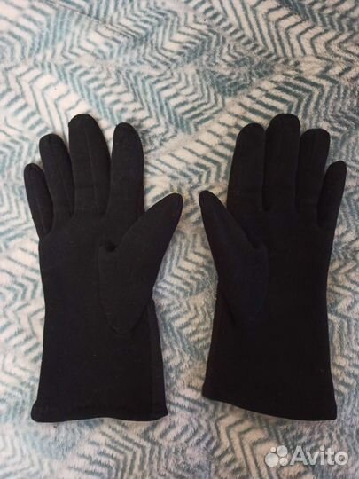 Перчатки с аксессуарами и стразами