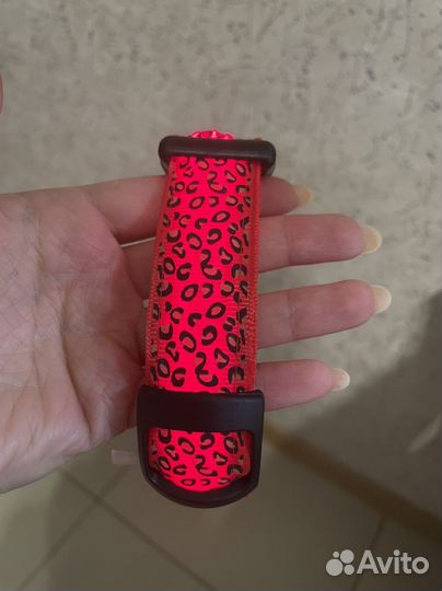 Светящийся ошейник для собак и кошек