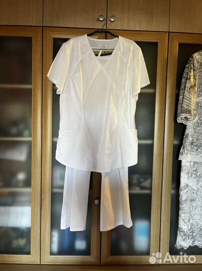 Медицинский костюм 54 новый