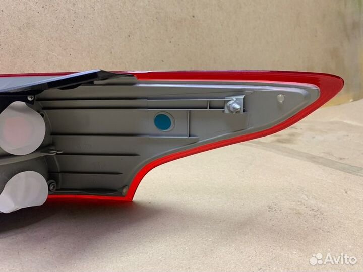 Фонарь задний левый Ford Focus 3