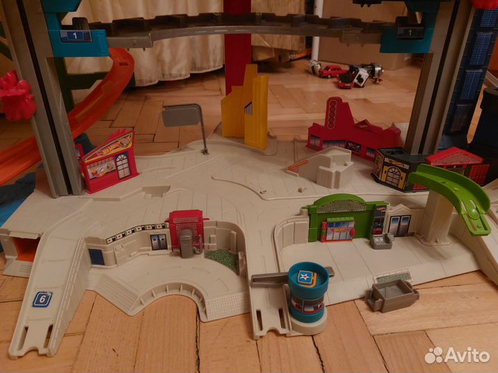 Гараж/Парковка/Трек hotweels