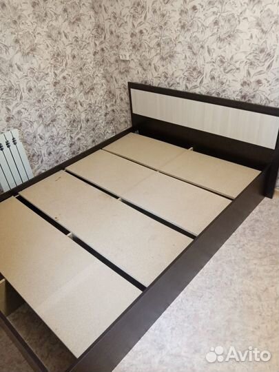 Продам двухспальную кровать