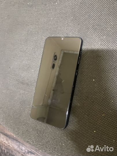 Samsung Galaxy A50, 4/64 ГБ