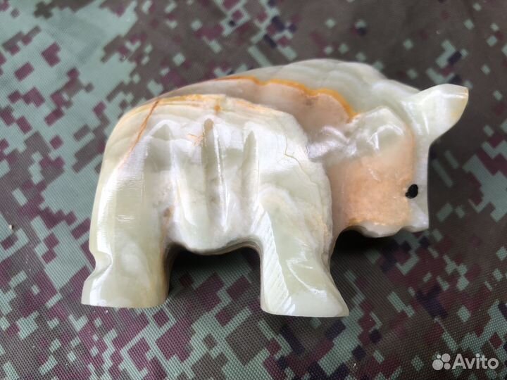 Фигурка зубр из оникса