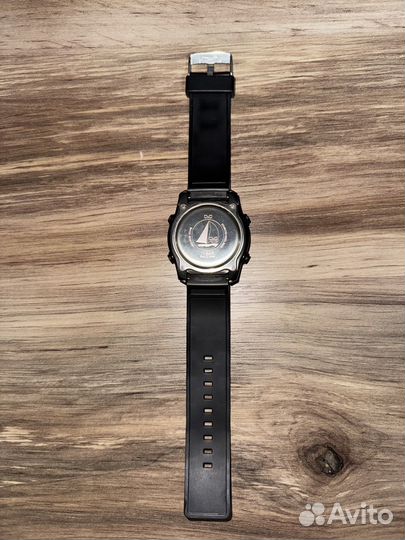 Наручные часы q&q m123-001