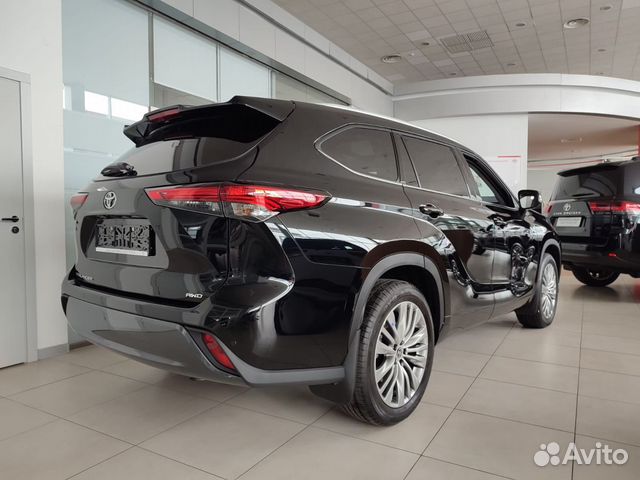 Toyota Highlander 3.5 AT, 2022