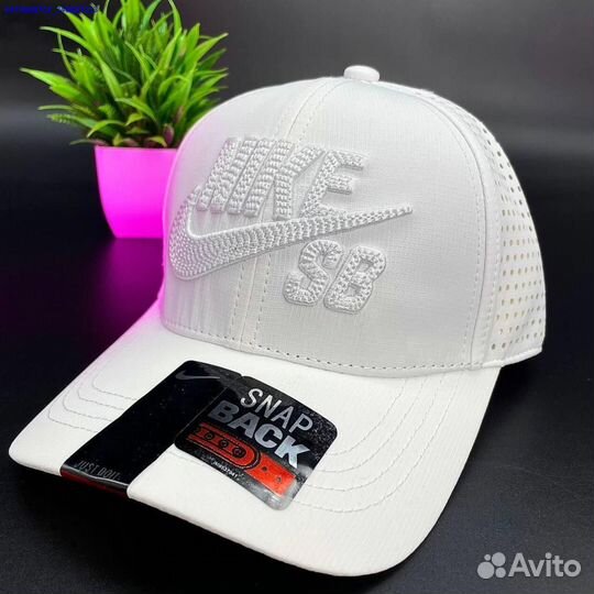 Белая бейсболка Nike (Арт.66070)
