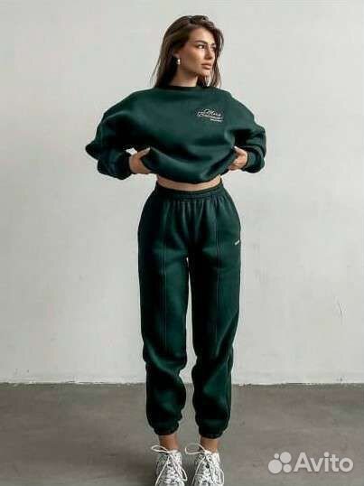 Спортивный костюм женский