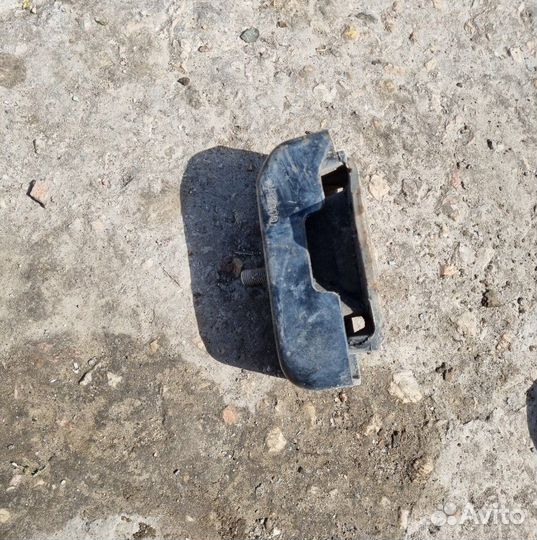 Подушка Mitsubishi L200