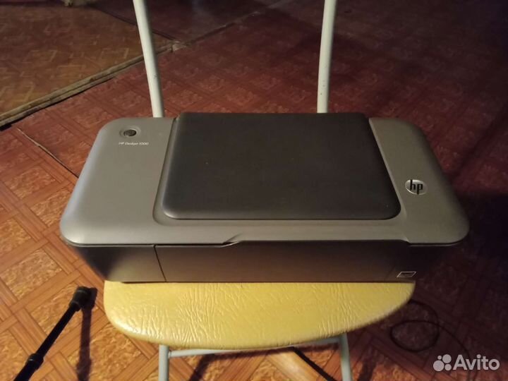 Цветной принтер hp deskjef 1000