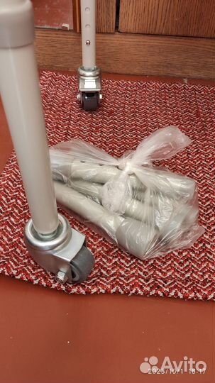 Кресло стул с санитарным оснащением