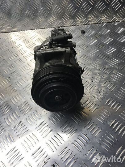 Компрессор системы кондиционирования Mercedes-Benz