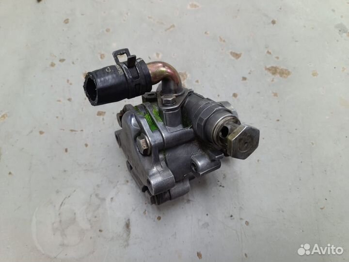 Насос гидроусилителя руля Volkswagen Golf 1J042215