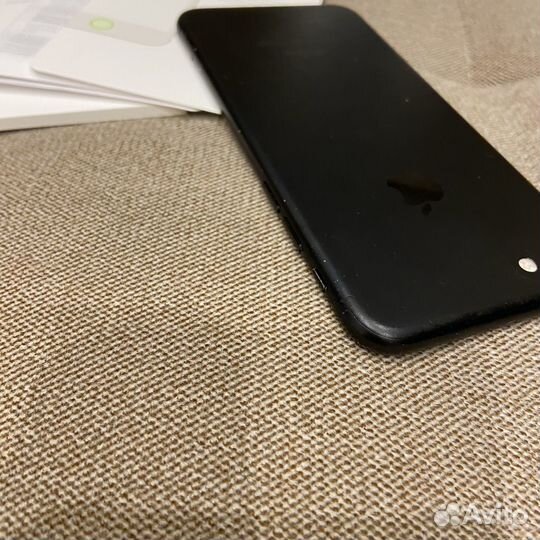 Телефон iPhone 7 на 32гб