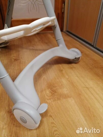 Стульчик для кормления cam