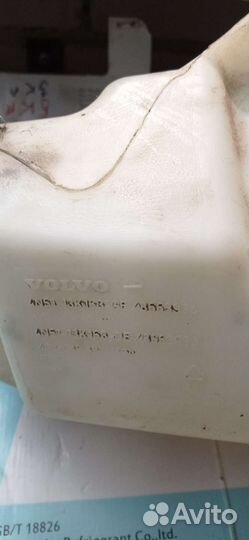 Бачок омывателя вольво s40