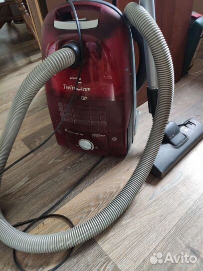 Пылесос мошный