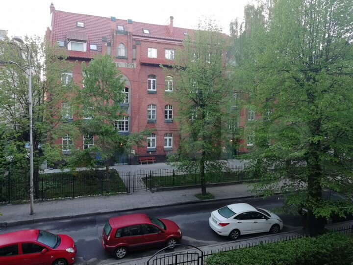 2-к. квартира, 45 м², 2/4 эт.