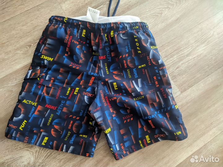 Шорты новые обхват талии 60 см