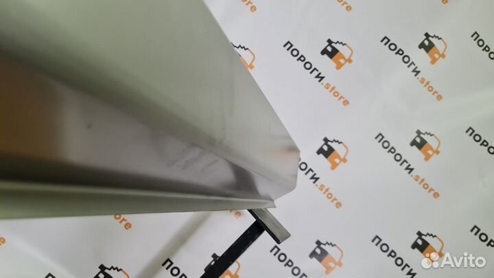 Кузовной порог левый Ford Focus 2