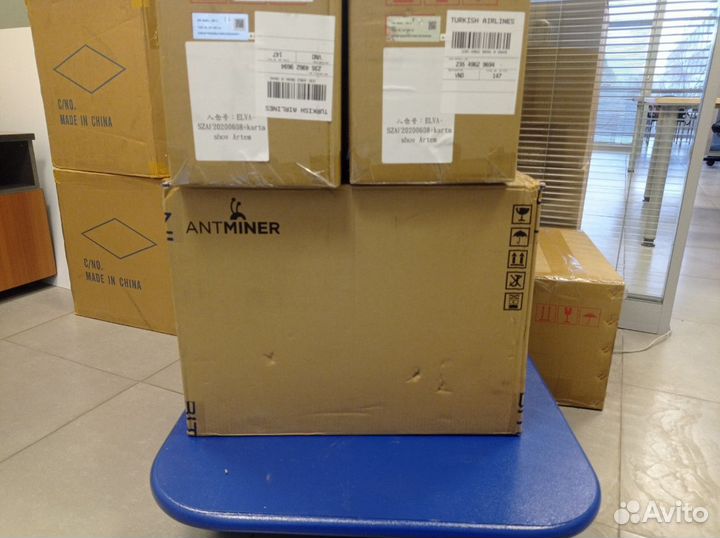 Майнер Asic Antminer Bitmain S19 Hyd 150th