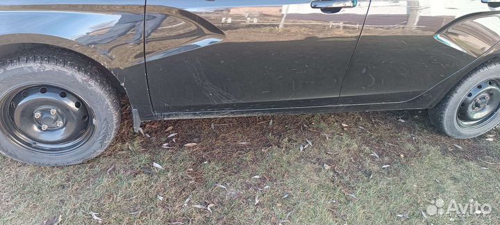 Колпаки на ступицы Веста, Ларгус