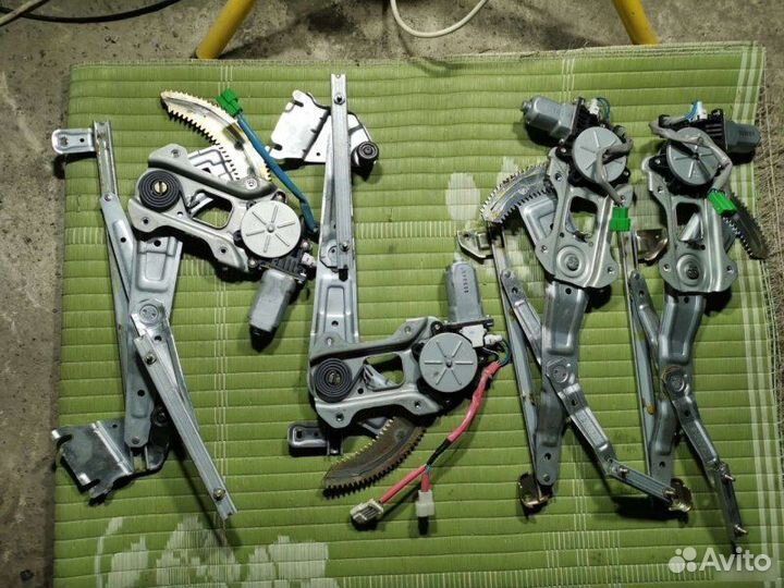 Стеклоподъемник Subaru Forester 2 SG5 EJ205 2006