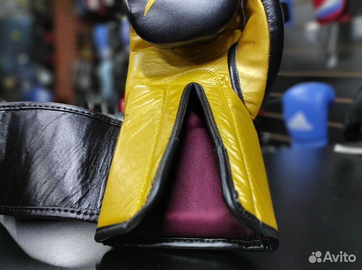 Боксерские перчатки Infinite Force Switchblade