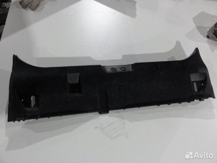 Обшивка багажника на заднюю панель Bmw 5 Серия