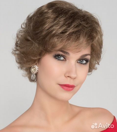 Парик женский